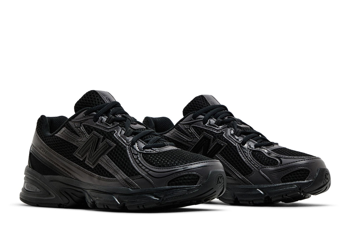 New Balance 740 Triple Black
