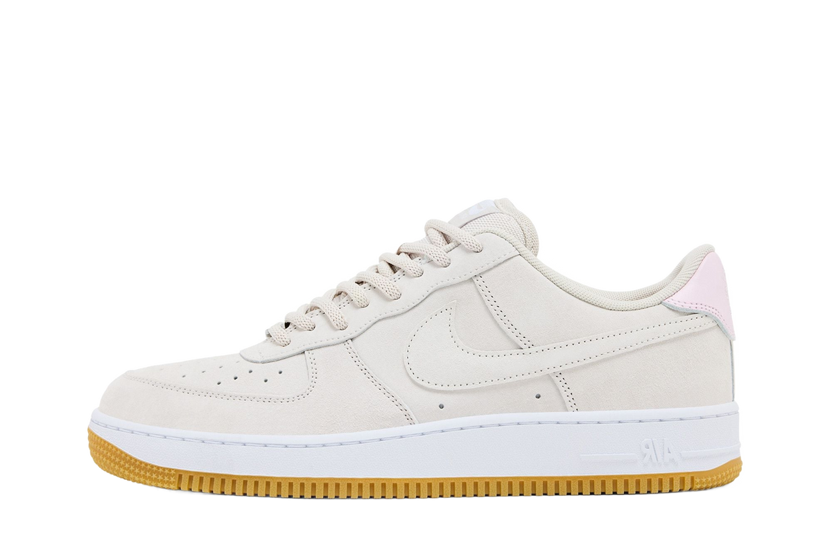 Nike Air Force 1 Low SB Light Orewood Brown Pink — transparent background