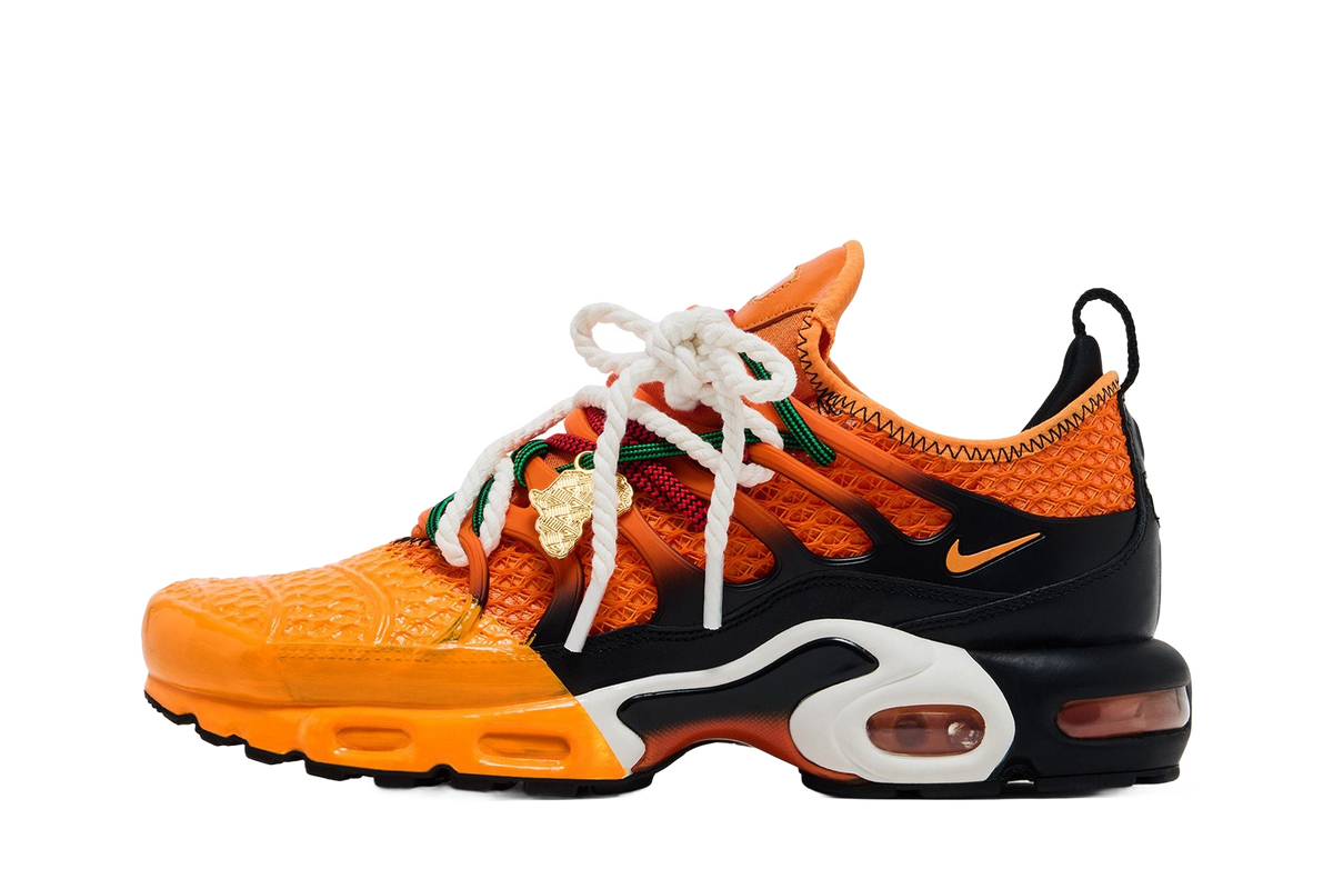 Nike Air Max Plus Homecoming Safety Orange — transparent background