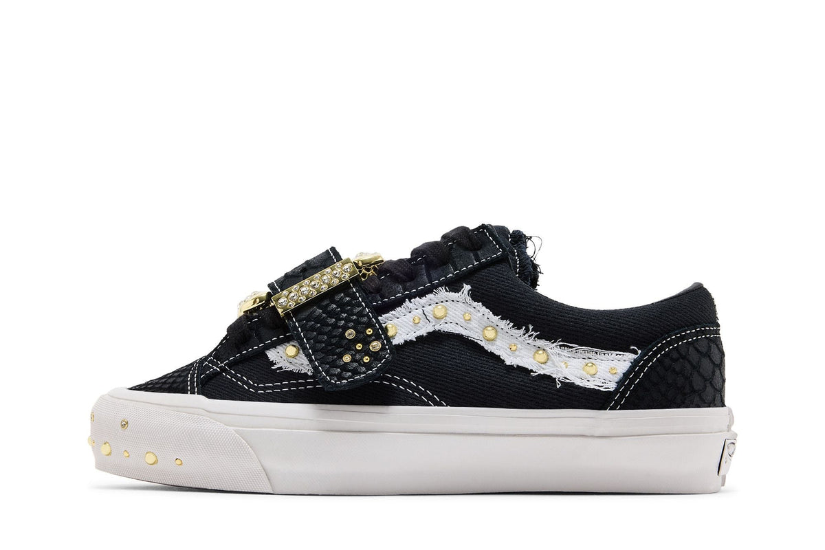 Vans Premium Old Skool 36 Metagirl Buckle Black White