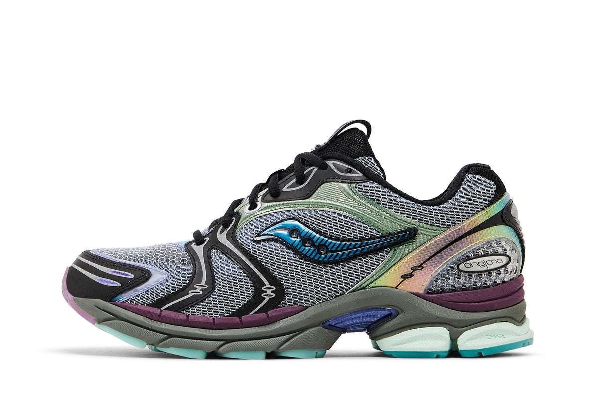 Saucony ProGrid Triumph 4 Winter Solstice Holographic