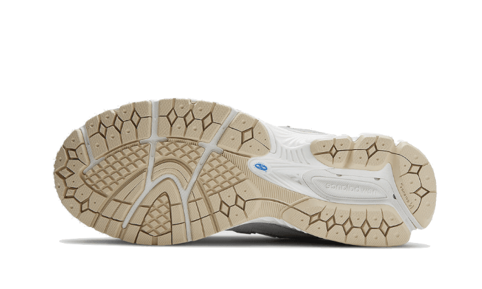 2002R Concrete Grey - NEWTREATS - SNEAKERS STORE