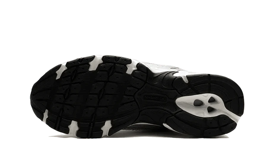 530 Grey Matter Silver Metallic - NEWTREATS - SNEAKERS STORE