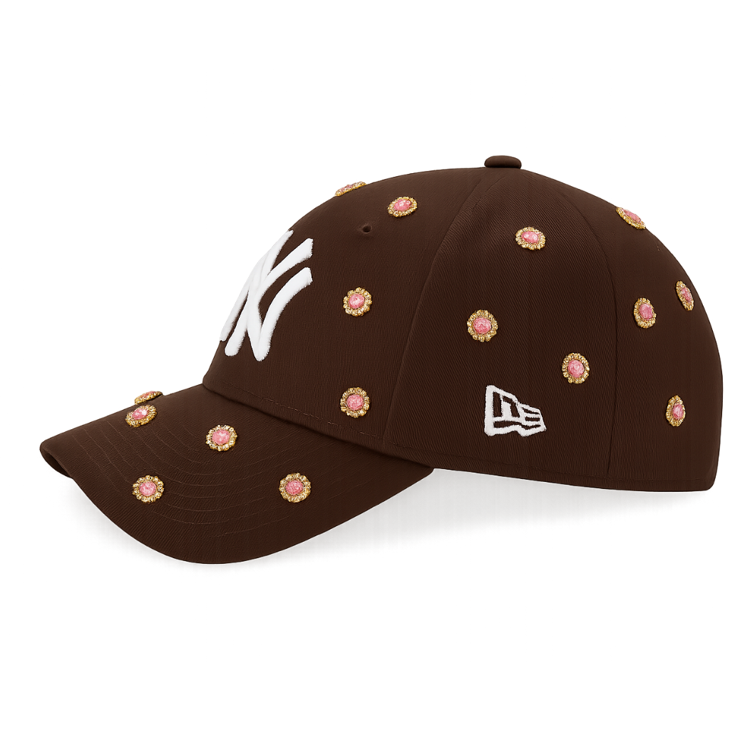 YANKEES Travis Scott