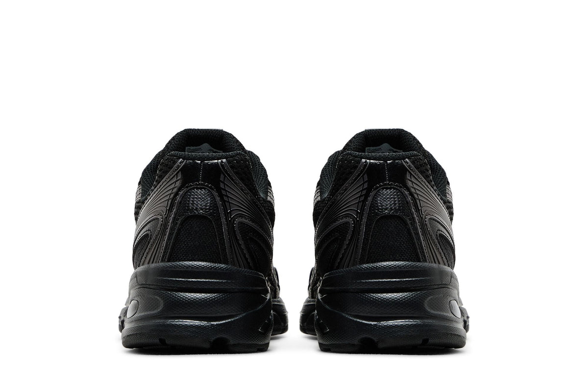 New Balance 740 Triple Black