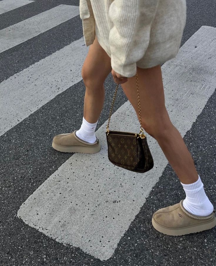 UGG