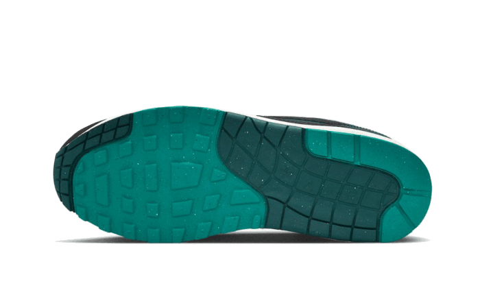 Air Max 1 Liverpool Lebron James - NEWTREATS - SNEAKERS STORE