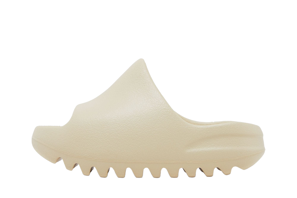 Adidas Yeezy Slide Bone (Enfant) — transparent background