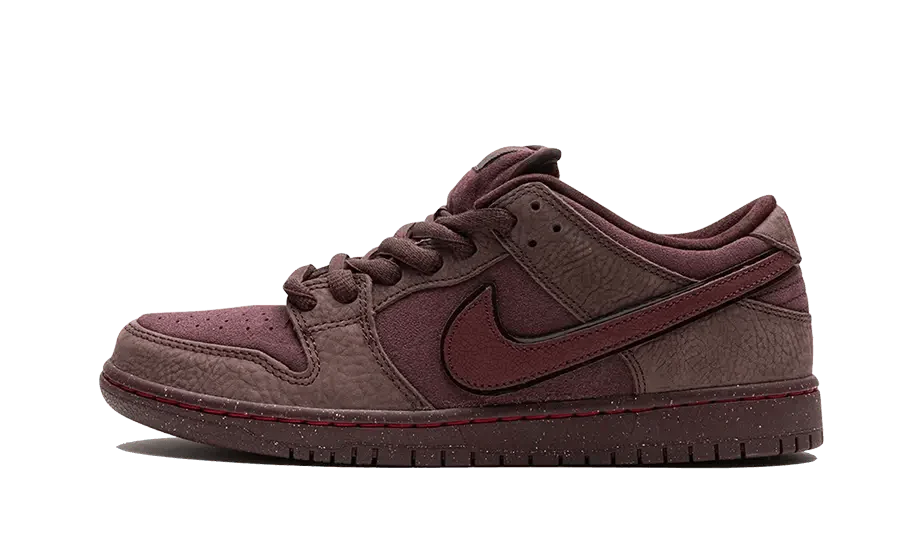 SB Dunk Low City Of Love Burgundy Crush - NEWTREATS - SNEAKERS STORE