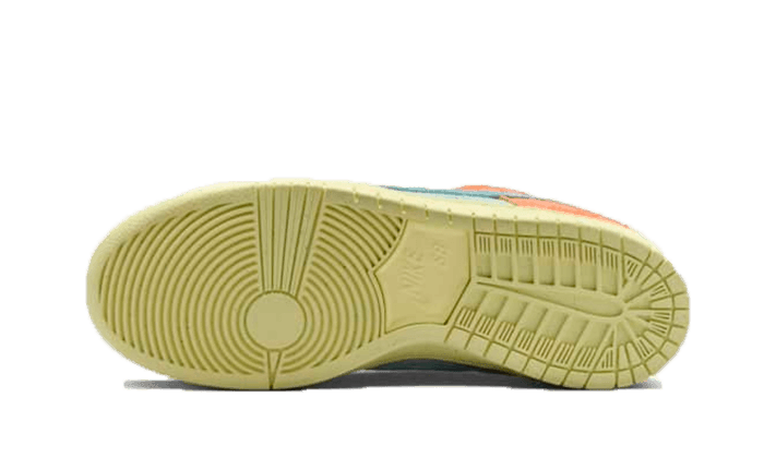 SB Dunk Low Orange Emerald Rise - NEWTREATS - SNEAKERS STORE