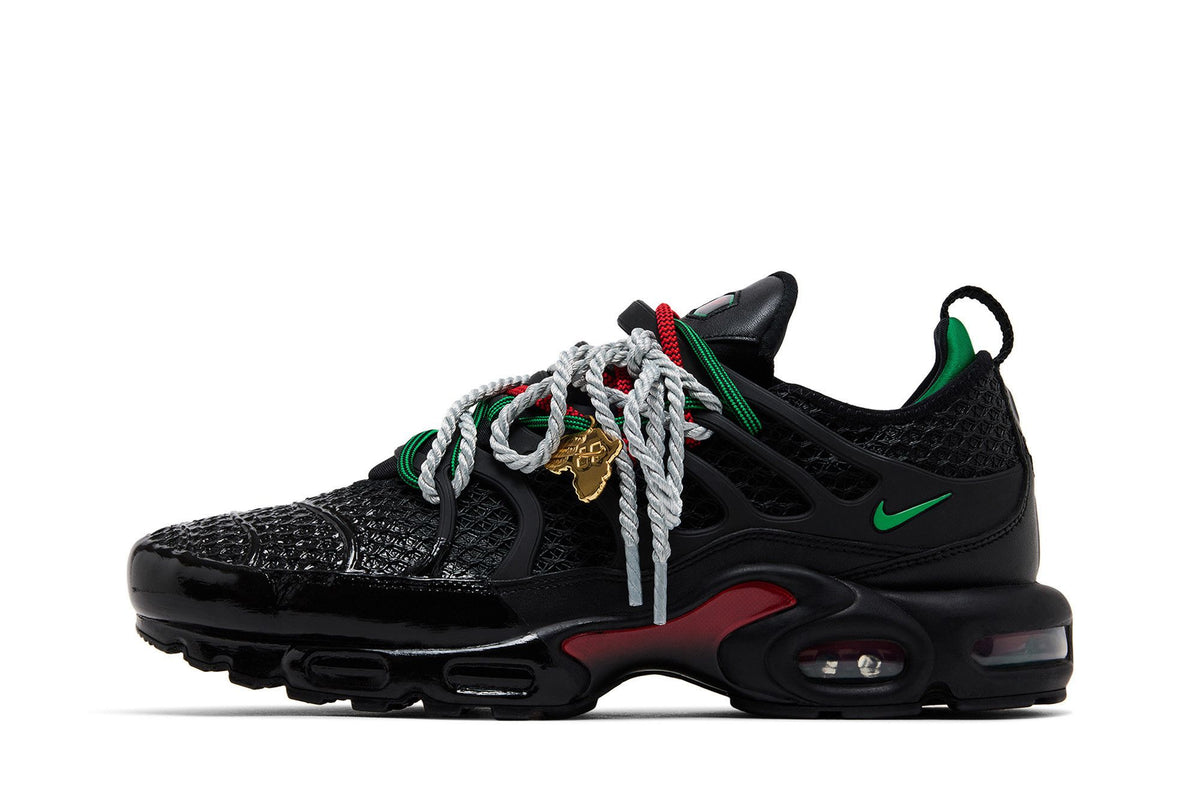 Nike Air Max Plus Homecoming Black