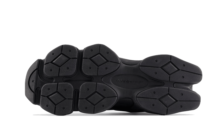 9060 Triple Black - NEWTREATS - SNEAKERS STORE